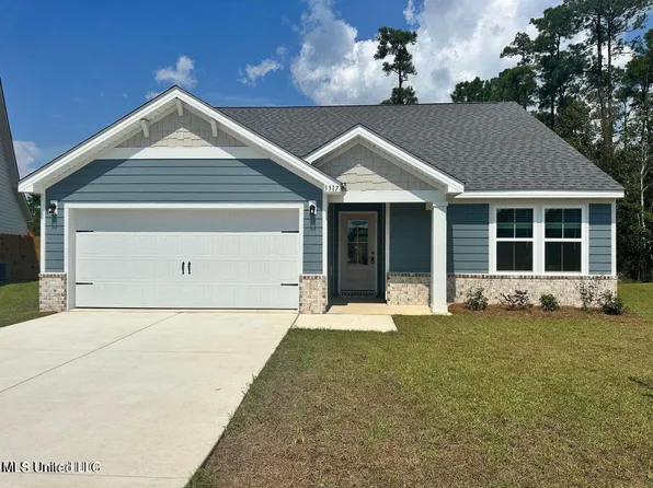 85074 Pohaku Dr, Diamondhead, MS 39525