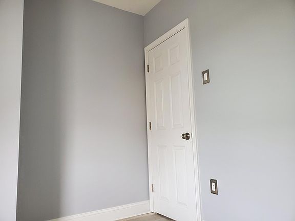 3rd image of 2665 E Schiller St