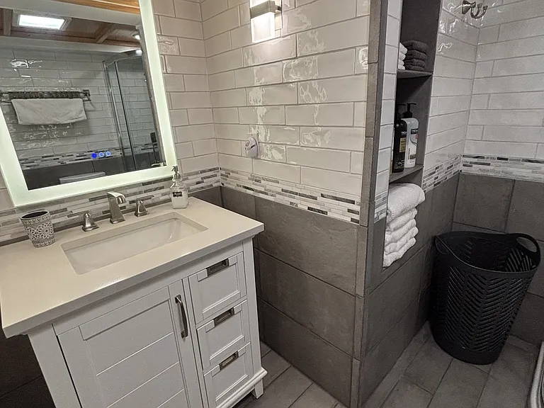 3048 Edgemont Dr — Photo 12
