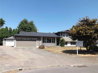 19445 NE Holladay St, Portland, OR