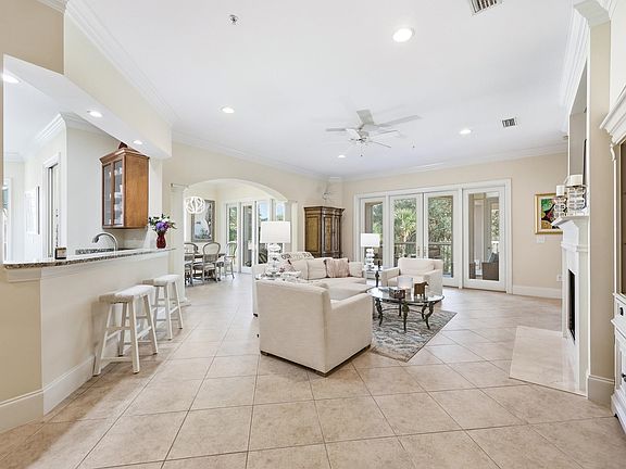 5th image of 8560 San Marcello Dr. #2-201
