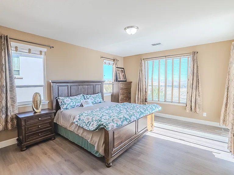 1040 S University Park Loop — Photo 35