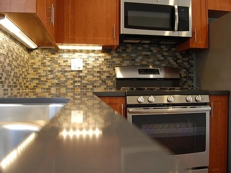 Nightingale Apartments — Photo 3