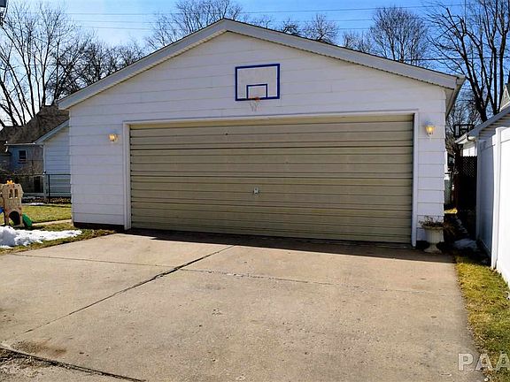 3rd image of 3232 W Shoff Cir