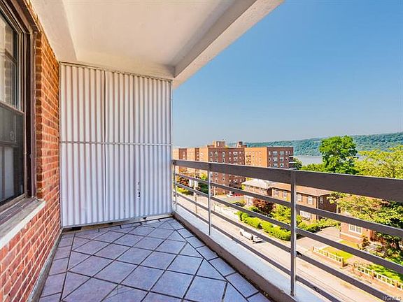 5th image of 650 Warburton Ave APT 4H