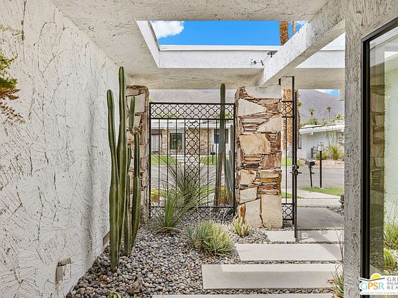 4th image of 2344 S Madrona Dr