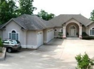 273 Spring Green Cir, Four Seasons, MO 65049