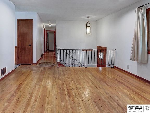 4th image of 12448 Martha St