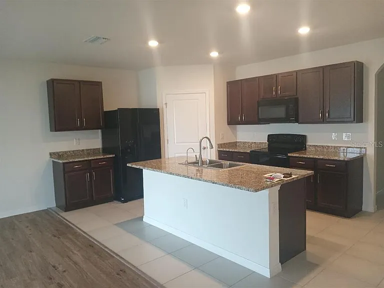 2743 Garden Plum Pl — Photo 4