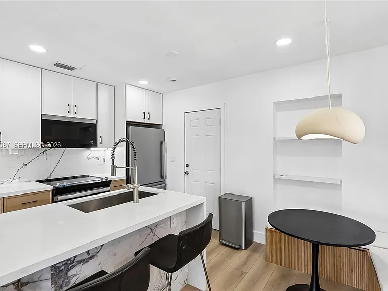 6595 SW 31st St — Photo 13