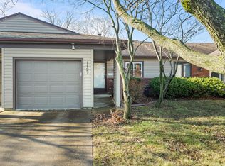 1127 Lancaster Dr, Champaign, IL 61821