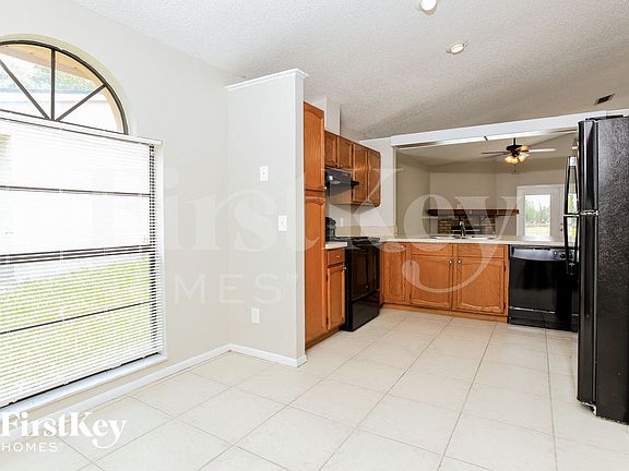 5th image of 1556 Margarete Crescent Dr