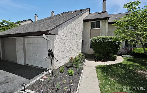 94 Tennyson Dr Photo 1