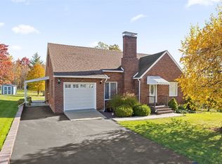 92 Deyo Hill Rd, Johnson City, NY 13790