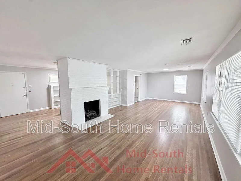 4 bed, 2.0 bath, 2242 sqft, $2,195 — Photo 4