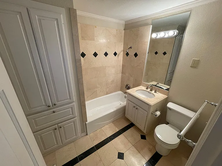 4437 Emerson Ave #2 — Photo 11