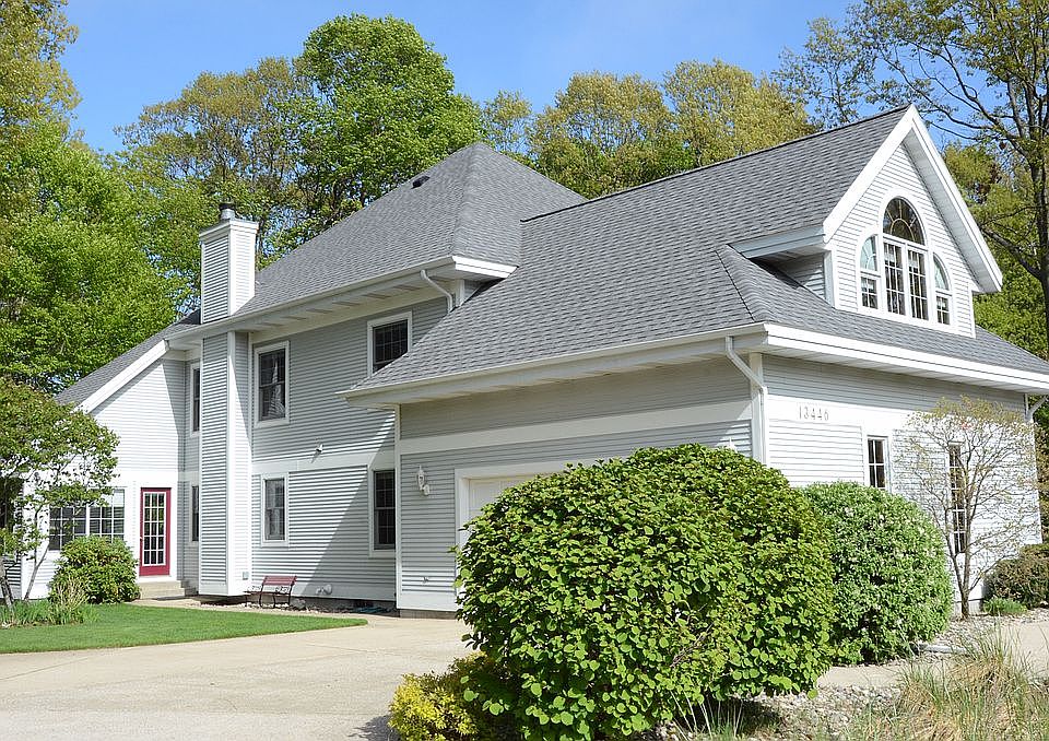 2nd image of 13446 Greenleaf Ln