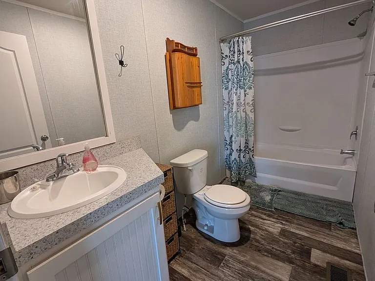820 Crest Dr — Photo 20