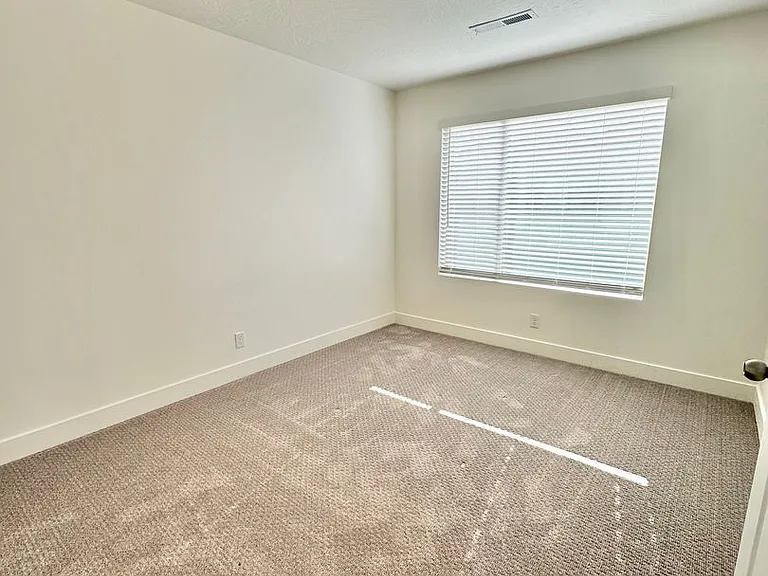648 W Vermillion Wind Ln — Photo 13
