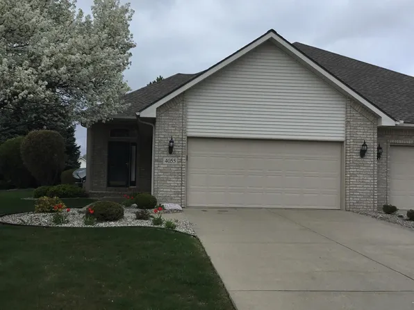 4055 Creekwood Cir, Bay City, MI 48706