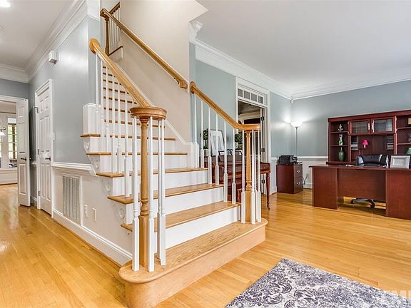 2nd image of 5215 Tallowtree Dr