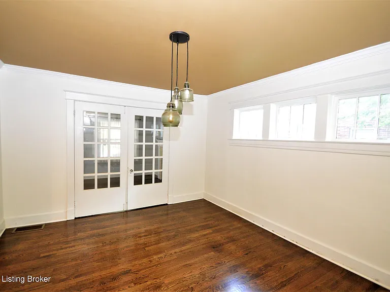 2102 Murray Ave — Photo 5
