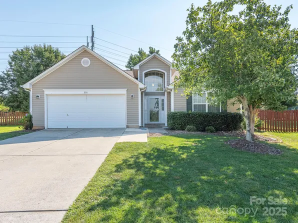 320 Courtland Ct, Kannapolis, NC 28081