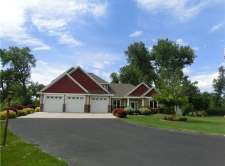 4520 Whitetail Ln, Bismarck, ND 58504