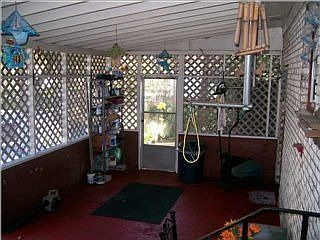 3rd image of 4628 Glenn St