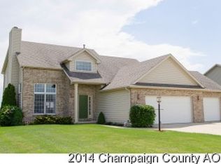 107 Riverbend Blvd, Mahomet, IL