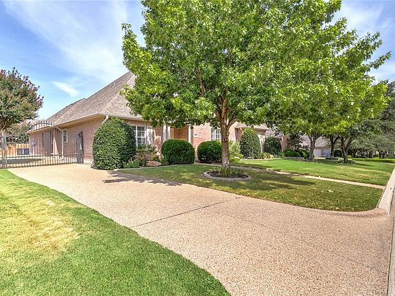 2nd image of 7012 Brierhollow Ct