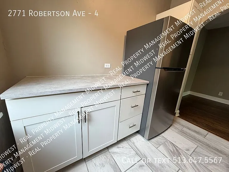 2771 Robertson Ave #4 — Photo 8