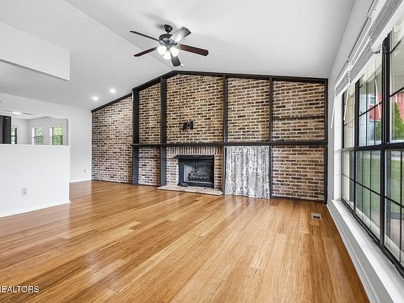 5th image of 809 Widgeon Ln