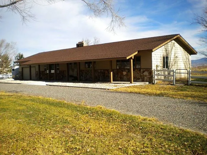 2279 Meadowlark Ln photo 1