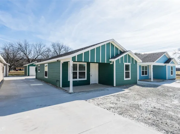 313 SW 14th Ave, Mineral Wells, TX 76067