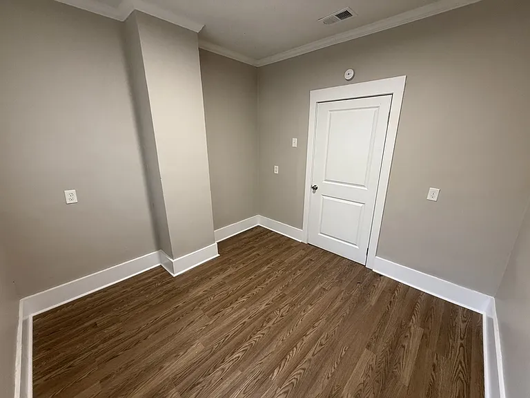 753 N Evergreen St — Photo 18