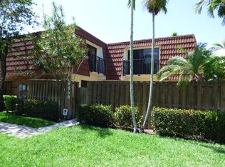 9859 NW 6th Ct, Plantation, FL 33324