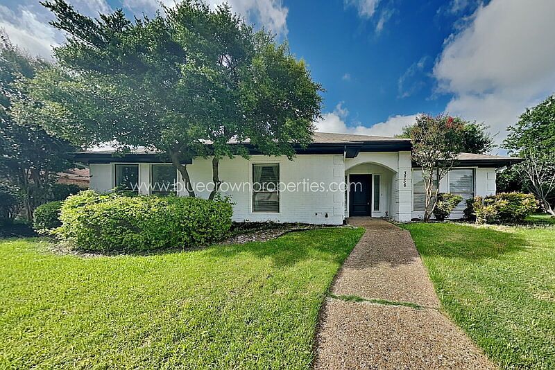 1st image of 3736 Solarium Pl