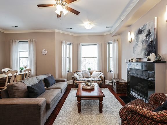 2nd image of 4706 N Winthrop Ave APT 2A