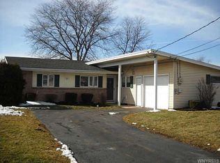 84 Steele Cir, Niagara Falls, NY 14304
