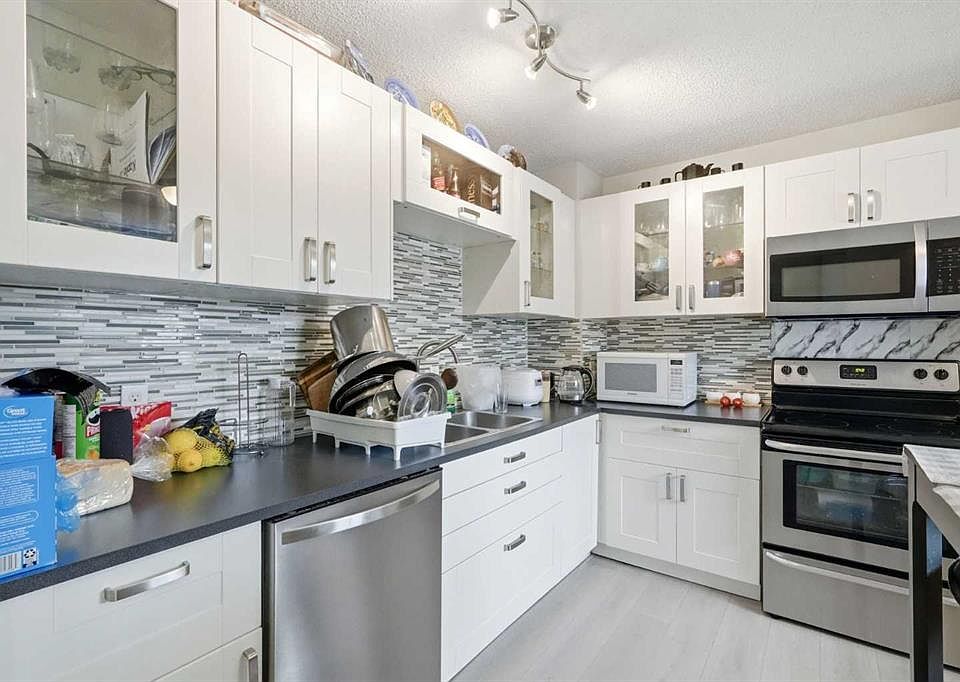 1st image of 2519 N 38th St NE #64