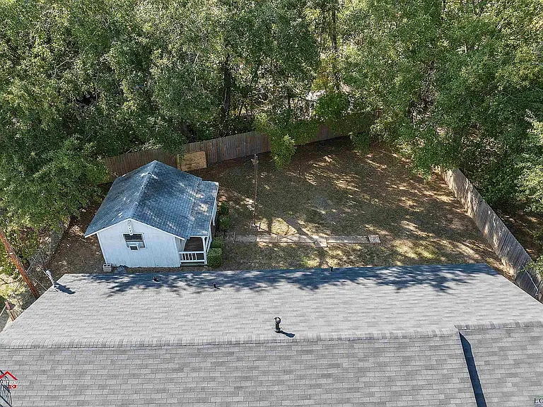 2809 S Broadway Blvd — Photo 3
