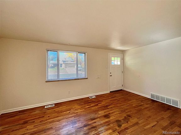 2nd image of 460 S Jersey St
