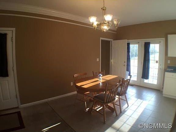 5th image of 3310 Sandy Dr #1-2