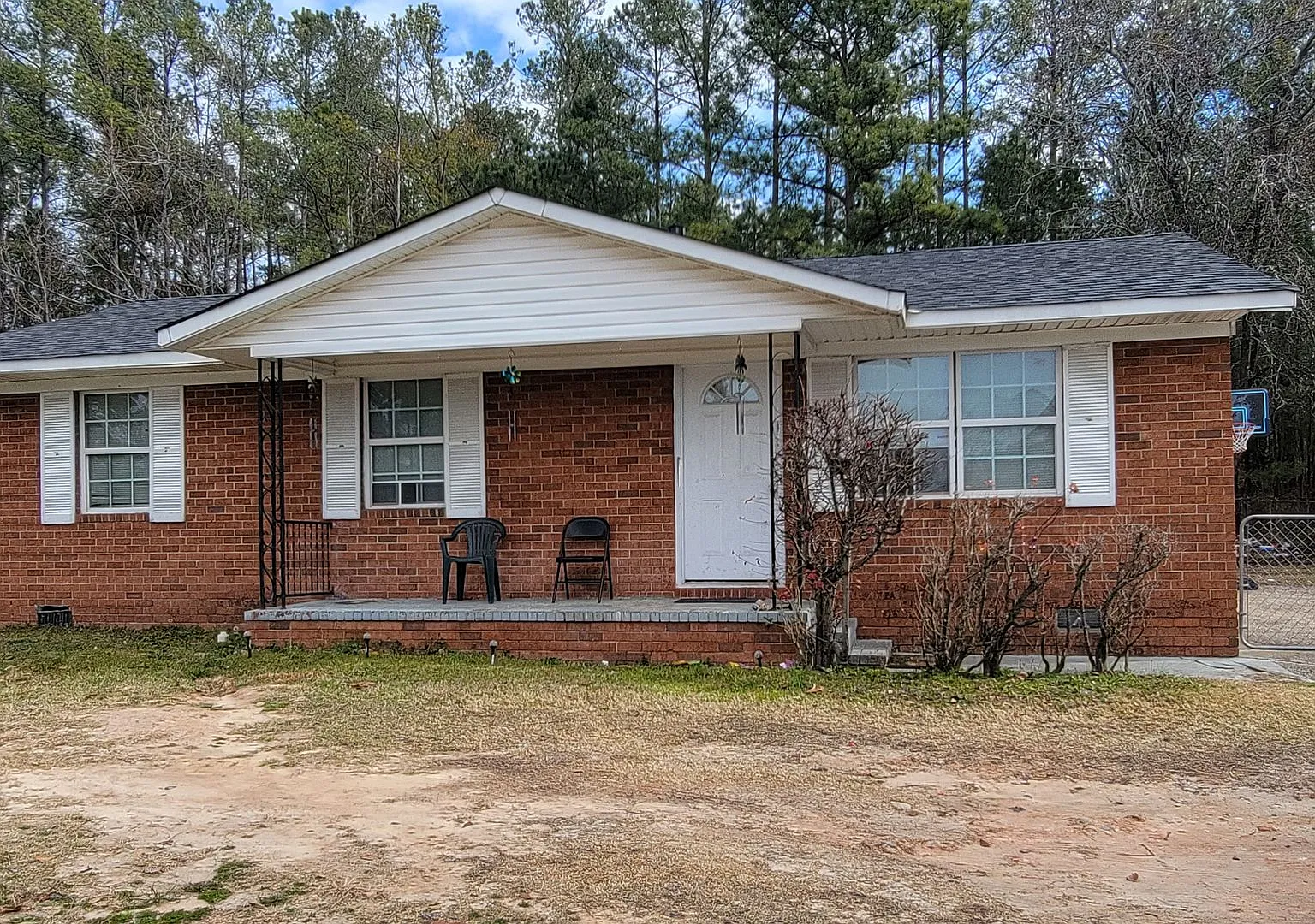Section 8 accepted with approved application — Photo 1