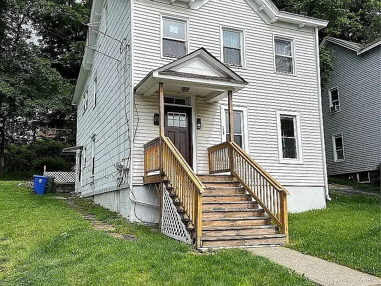 125 Linden Ave #1 — Photo 1