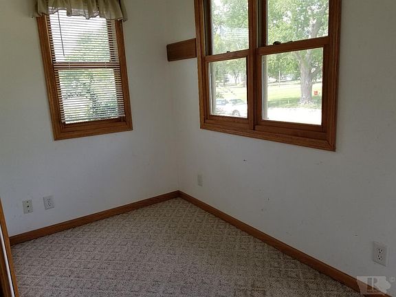 3rd image of 804 Nebraska Ave