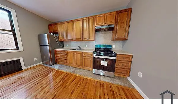 31 Stanley Ave #2 — Photo 6