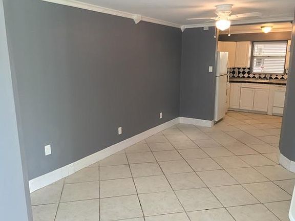 3rd image of 611 NE 27th St