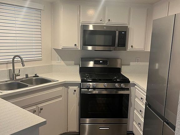2nd image of 4422 39th St APT 1